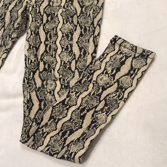 Wild Fable Snakeskin High Rise Skinny Jeans 2 - Picture 4 of 15